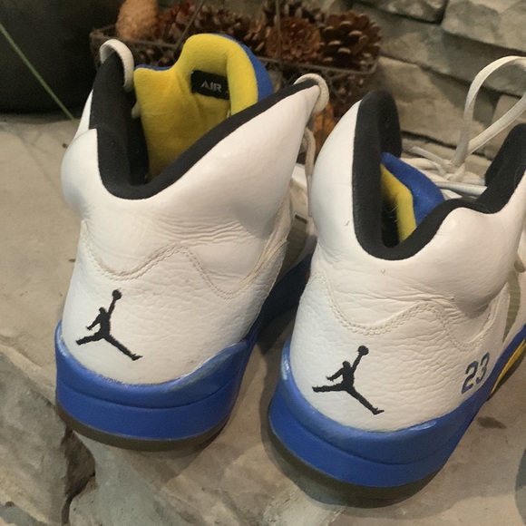 Jordan 5 and Jordan 6 - Picture 7 of 9